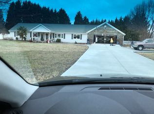 4505 Fence Dr, Greensboro, NC 27409