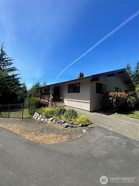 2nd image of 2151 Raymond-South Bend Road