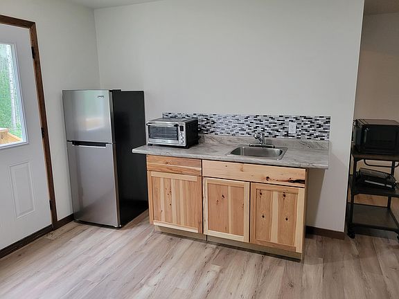 5th image of 46680 Selby Dr