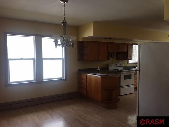 4th image of 601 E Willis St