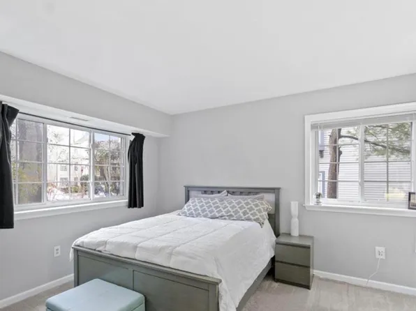 6917 Victoria Dr Unit A, Alexandria, VA 22310