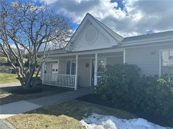 340 N Ln, Bristol, RI 02809