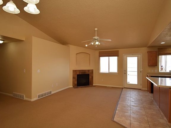 3rd image of 4036 W Mountain Moon Dr