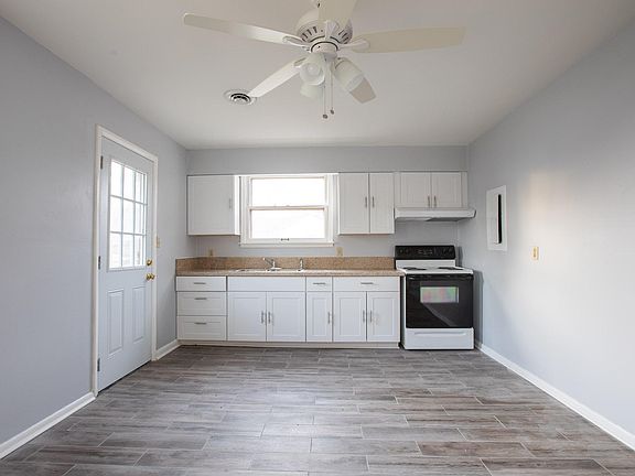 2nd image of 19 Peachtree St