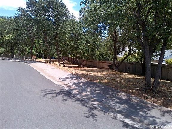 4th image of 12716 Highland Ct
