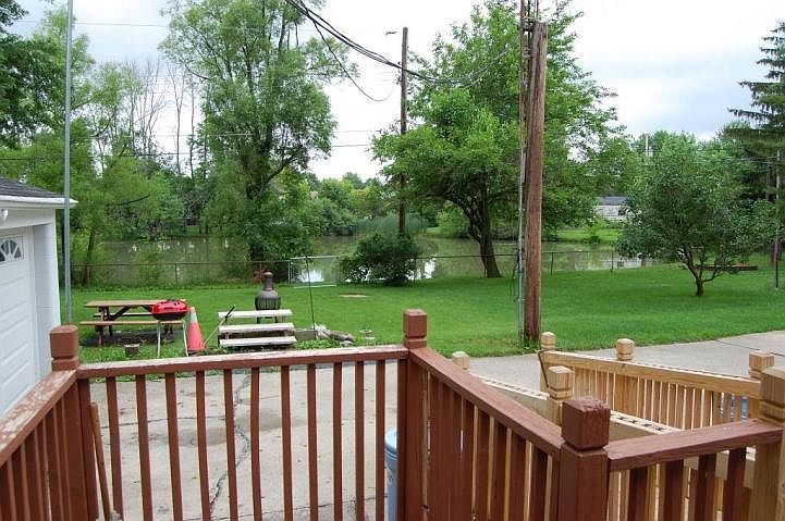 1st image of 816 Lakeview Dr