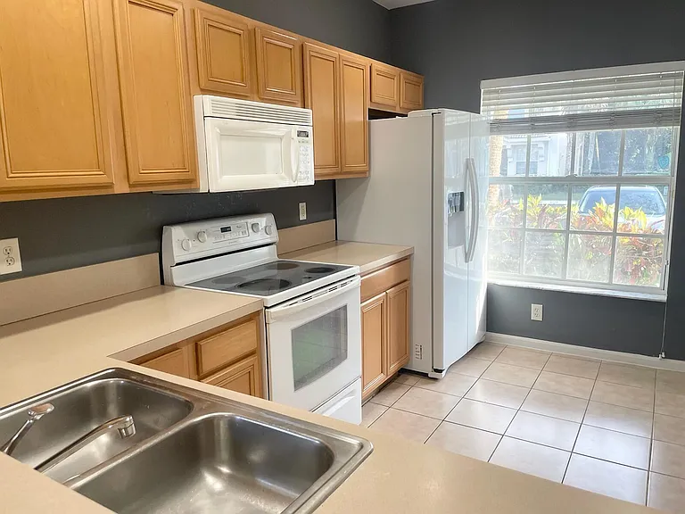 4968 Palmbrooke Cir — Photo 3