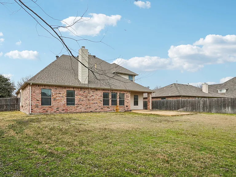 313 Country Lakes Dr — Photo 38