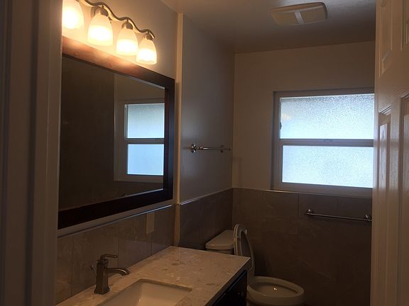3rd image of 1470 Patio Dr