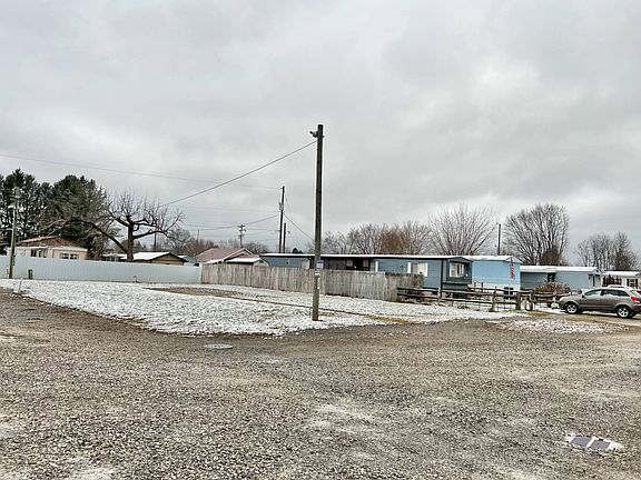 4th image of 133 Railroad Ave