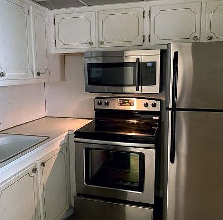 5th image of 308 Southampton A #308 A