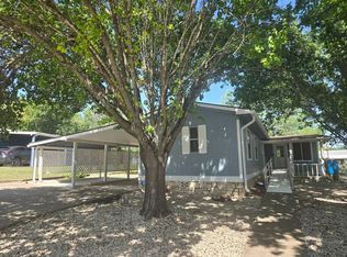 322 Live Oak St, Ingram, TX 78025