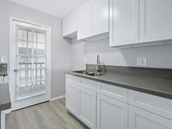 Roswell Avenue (905), 1026 Roswell Ave #6, Long Beach, CA 90804