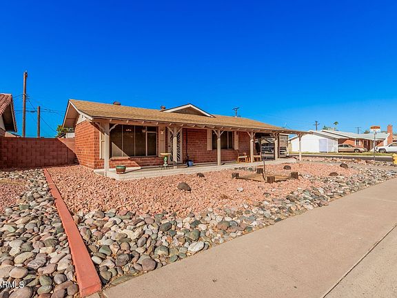 3rd image of 3802 W CLAREMONT Street