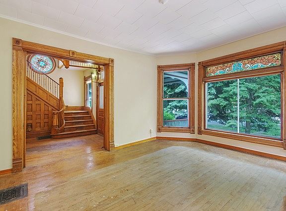 3rd image of 4508 N Damen Ave
