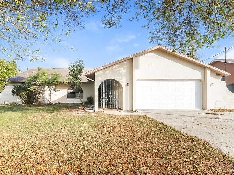 12305 Drake Ln — Photo 1