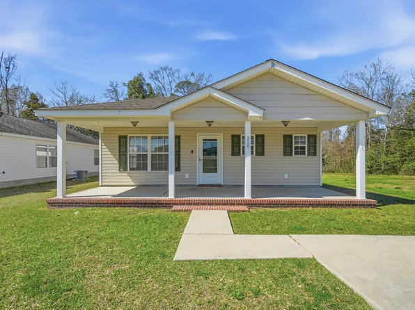 309 N Rangeline St, Bonifay, FL 32425