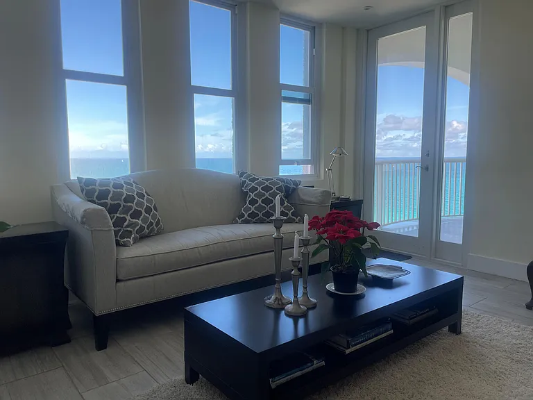 5401 Collins Ave #1513 — Photo 9
