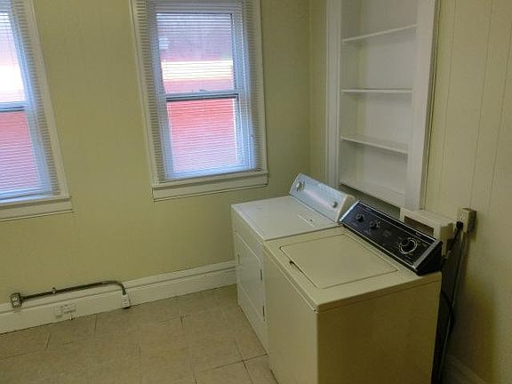 4th image of 38 E 12th Ave
