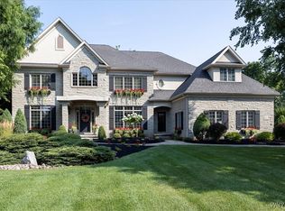 5112 Rockledge Dr, Clarence, NY 14031