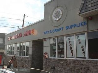 376 Queen Anne Rd, Teaneck, NJ 07666