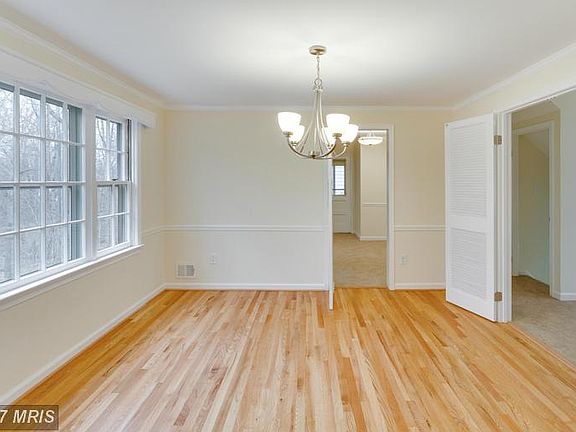 5th image of 4638 Tara Dr