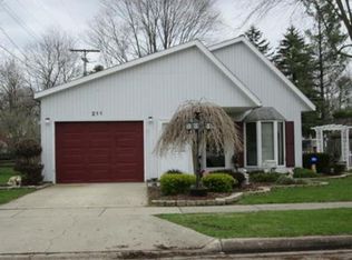 211 Austin St, Sandusky, MI 48471