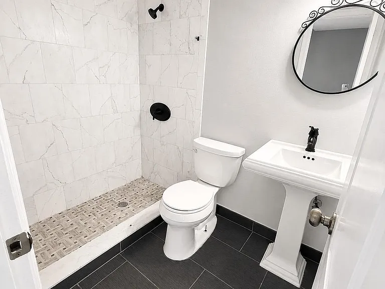 218 Old English Dr — Photo 7