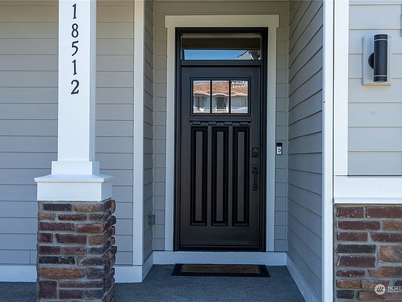 4th image of 18512 21st Avenue E