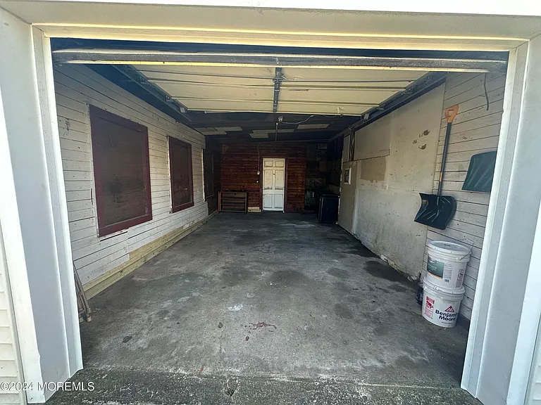 717 Harmony Rd — Photo 23
