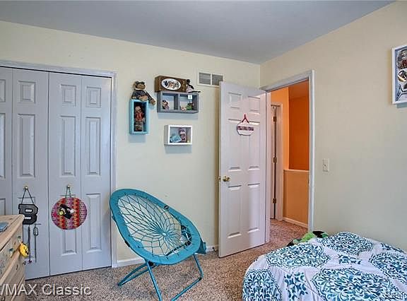 5th image of 35026 Pennington Dr