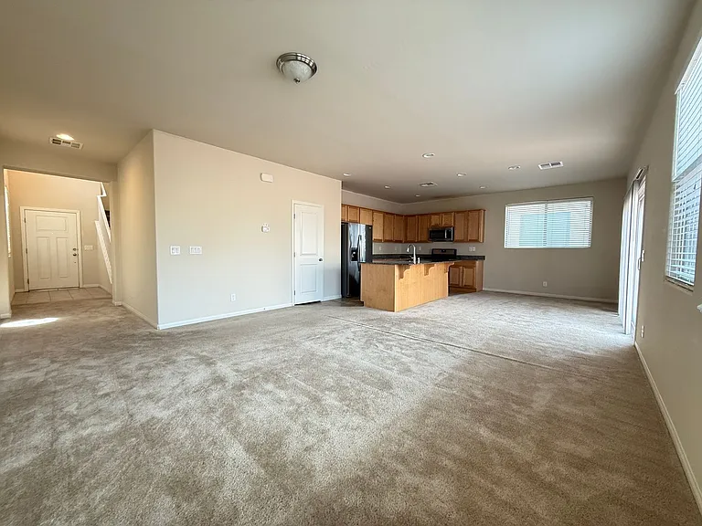 8974 Don Valley Ave — Photo 3