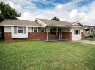 968 SW 3rd St, Moore, OK 73160