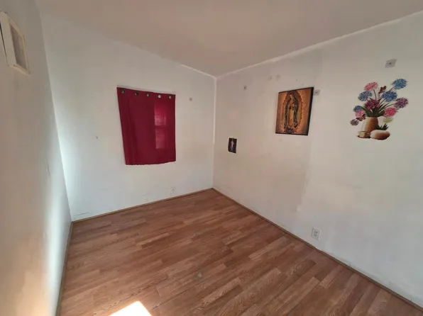 120 Kingsland Avenue image 4 of 6