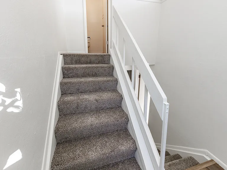 1176 Magnolia St #1176 — Photo 4