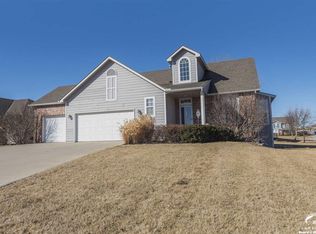 201 Campbell Ct, Lawrence, KS 66049