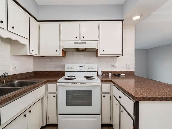 3rd image of 10827 S Harlem Ave #2N