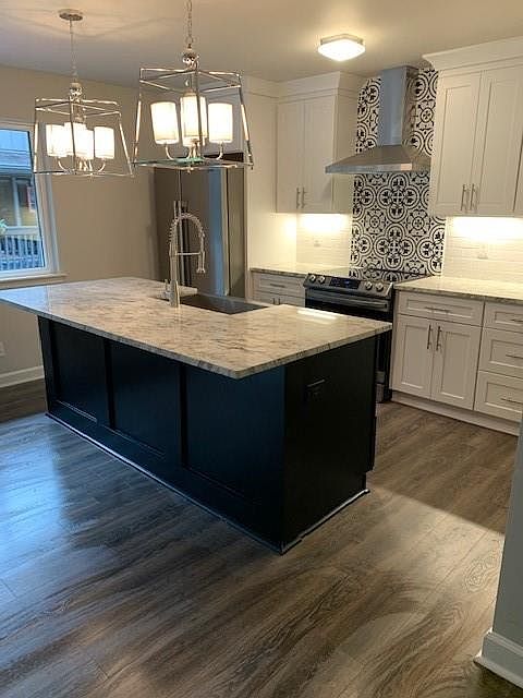 1st image of 3054 Balearic Dr SE
