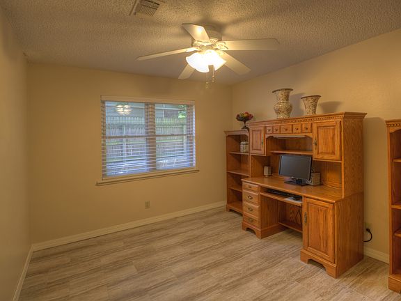 5th image of 2409 W Driftwood Dr