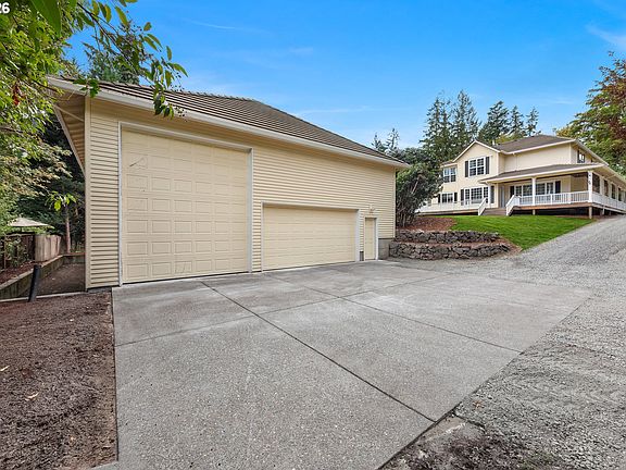 3rd image of 11007 SW 32nd Ave