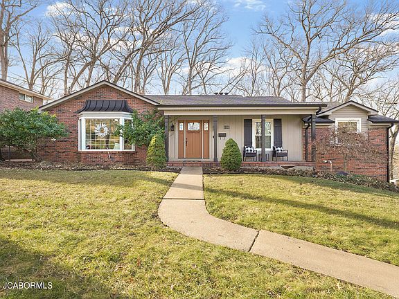 3rd image of 1110 Primrose Dr