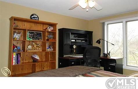 2nd Bedroom1.JPG