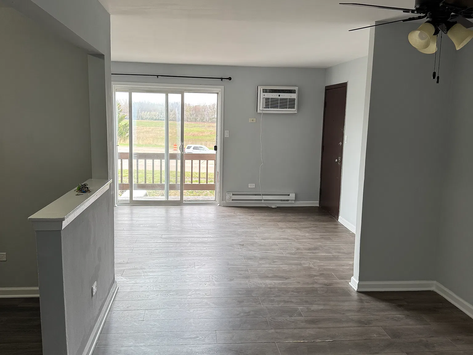 4253 Jennifer Ln — Photo 3