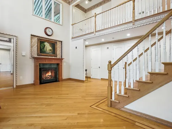 77-16 Kew Forest Lane image 10 of 38