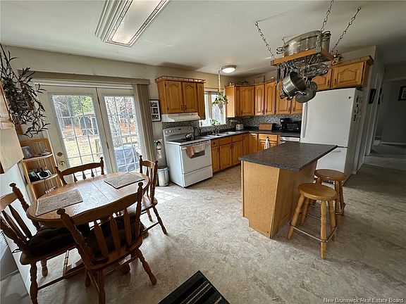 3rd image of 1019 Bloomfield Ridge Rd