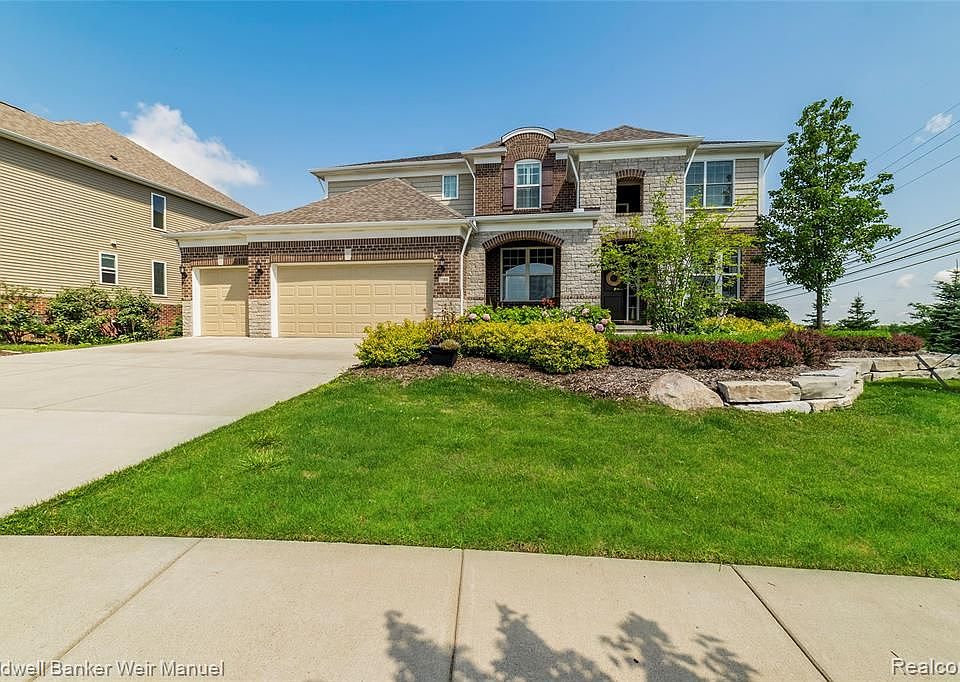 1st image of 1188 Cloverdale Dr