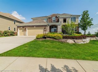 1188 Cloverdale Dr, Lake Orion, MI 48359