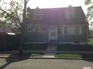 14704 240th St, Jamaica, NY 11422