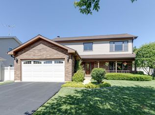 691 Garth Rd, Wheeling, IL 60090