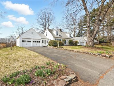 42 Mountain View St, South Hadley, MA, 01075